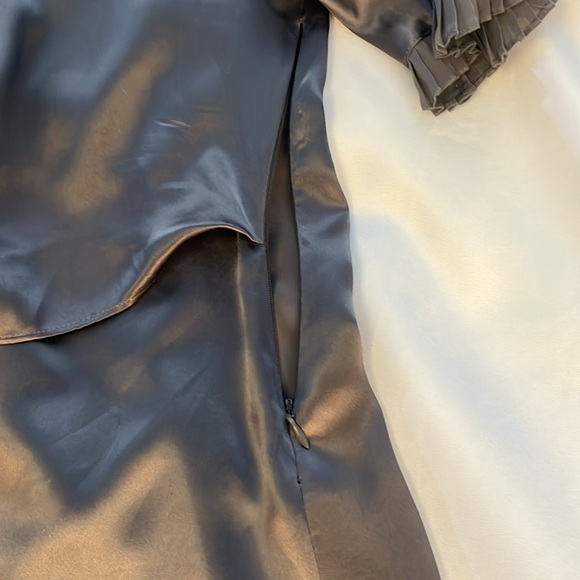 BCBGMaxAzria Elegant Silk Blouse in Pewter Gray - Picture 9 of 11